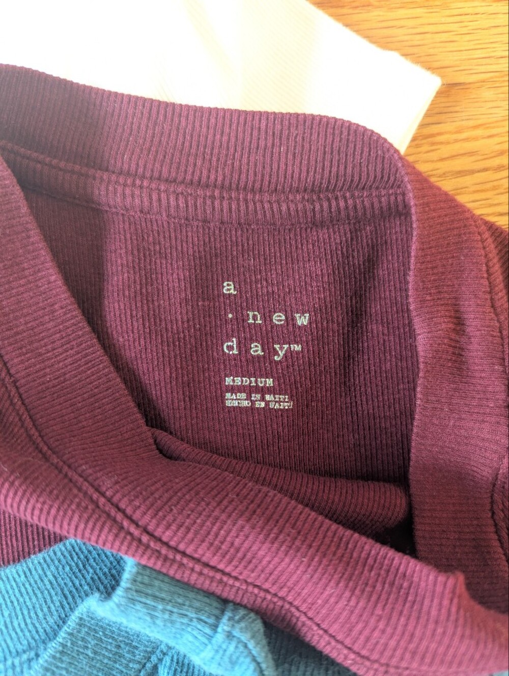 Short-Sleeve Top Bundle - a new day, M - Picture 2 of 2